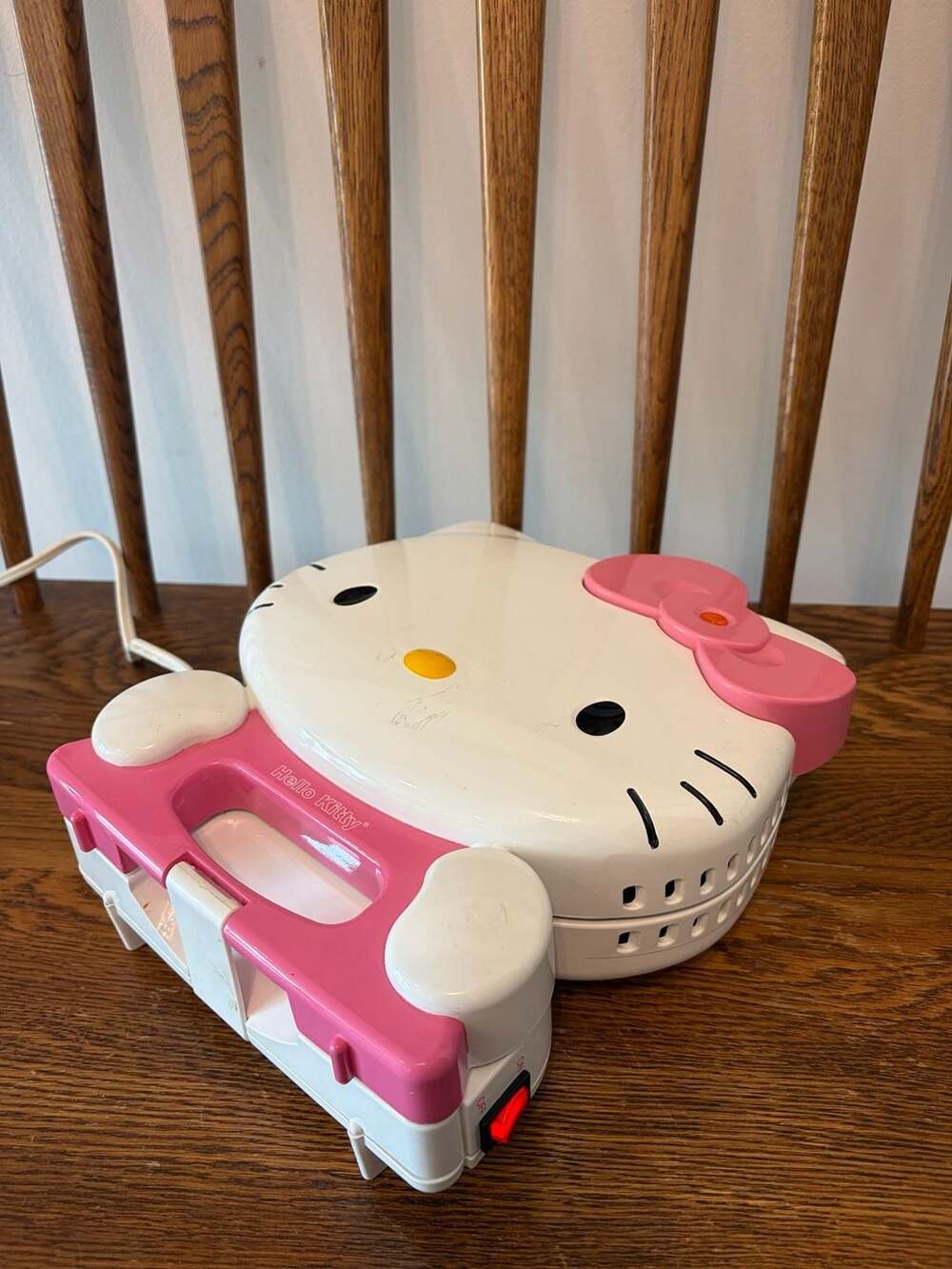 Hello Kitty KT5221 Waffle Maker